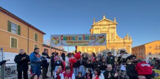 Carnevale dei Ragazzi 2026: vince il carro della Parrocchia di Porto Fuori “Grease”