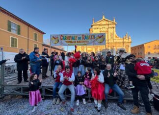 Carnevale dei Ragazzi 2026: vince il carro della Parrocchia di Porto Fuori “Grease”
