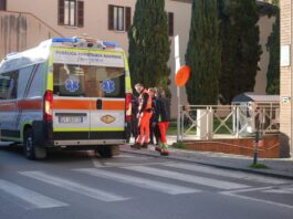 Lite in strada in via Carducci finisce con un accoltellamento