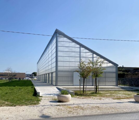 Orangerie, Caponegro (FdI): “Non è comprensibile che un edificio nuovo abbia infiltrazioni”