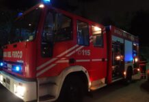 Incendio in una casa popolare a Ravenna: notte di paura, tre persone intossicate
